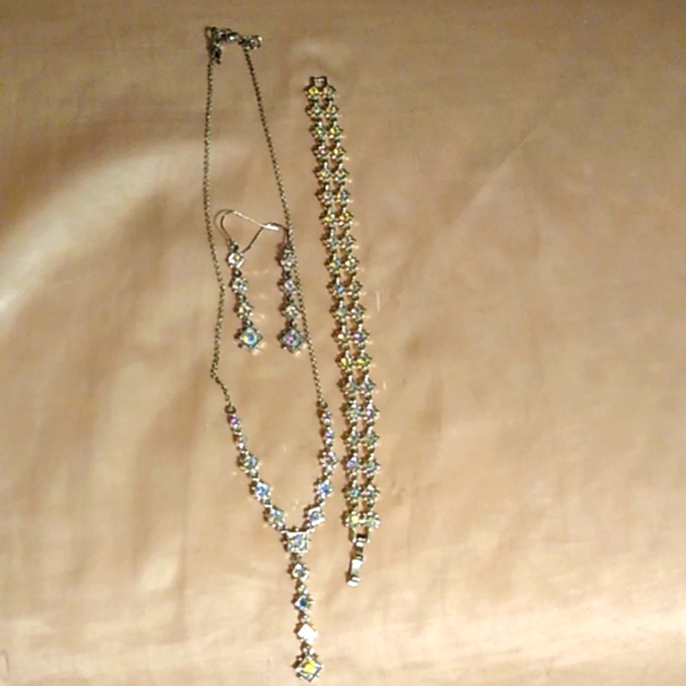Premier Designs Jewelry 3 piece set